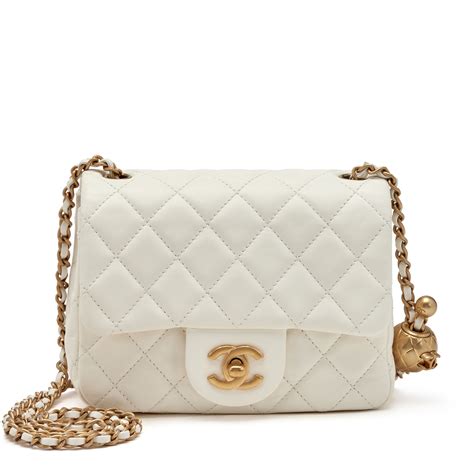 chanel lambskin colour transfer|white Chanel bag color transfer.